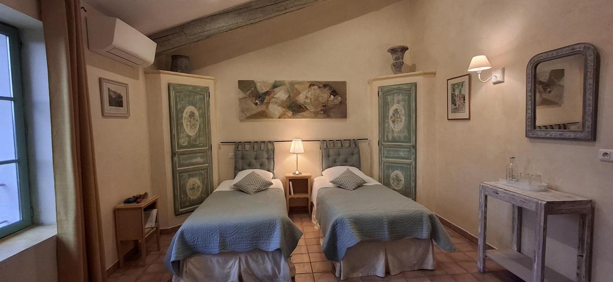 La Bastide Des Amouriers Caumont-sur-Durance Buitenkant foto